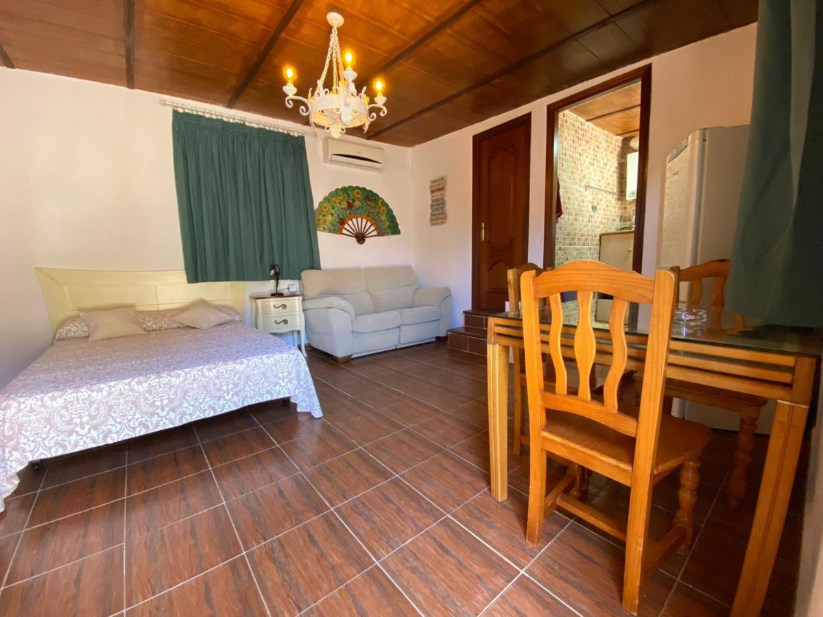 Estudio Coqueto Con Cocina, Bano Y Piscina De Temporada Compartida, A 8Km De Cordoba, En Plena Sierra,By Trassierrarooms Екстер'єр фото